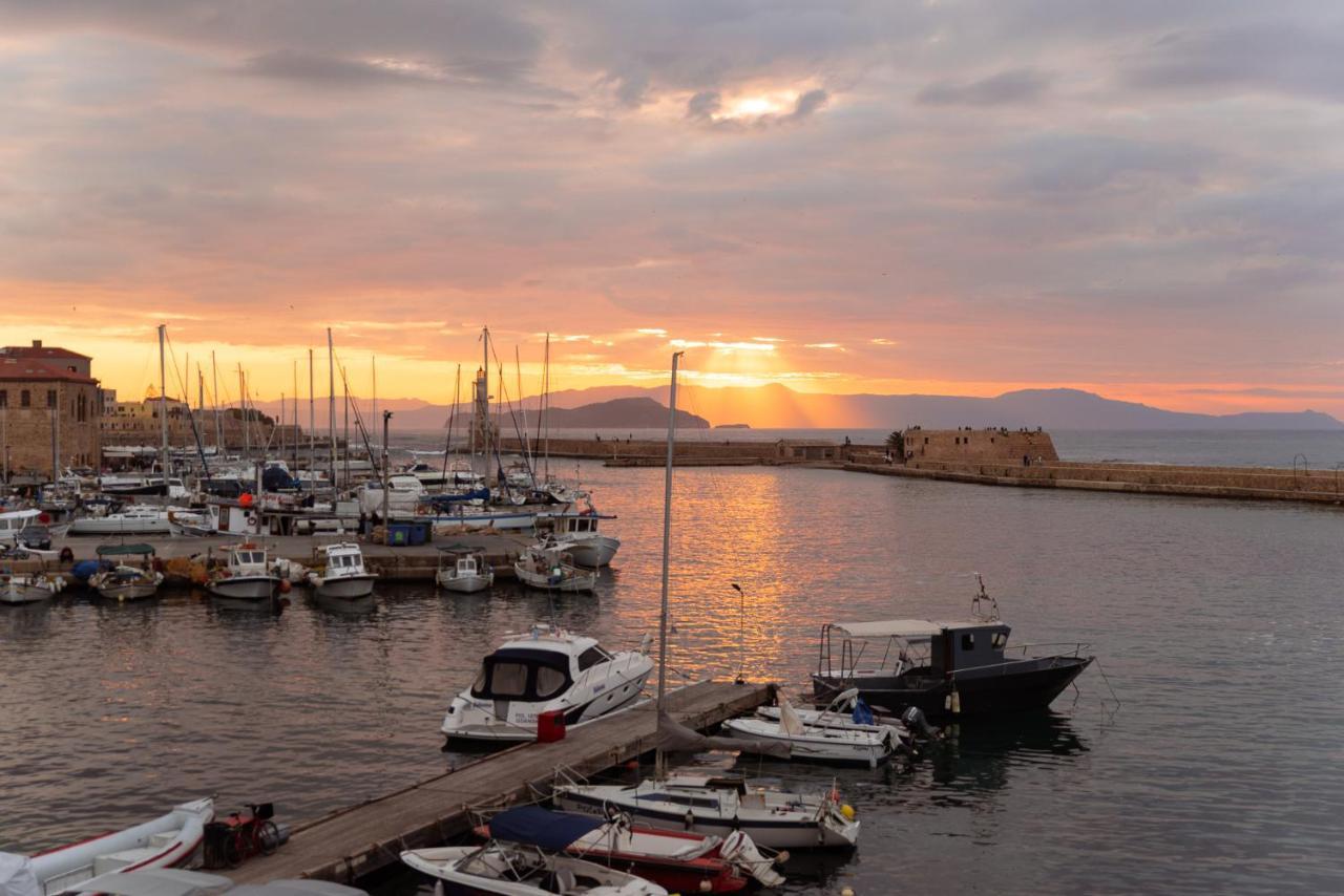 Destino Home Overlooking The Venetian Port Of Chania 하니아 외부 사진
