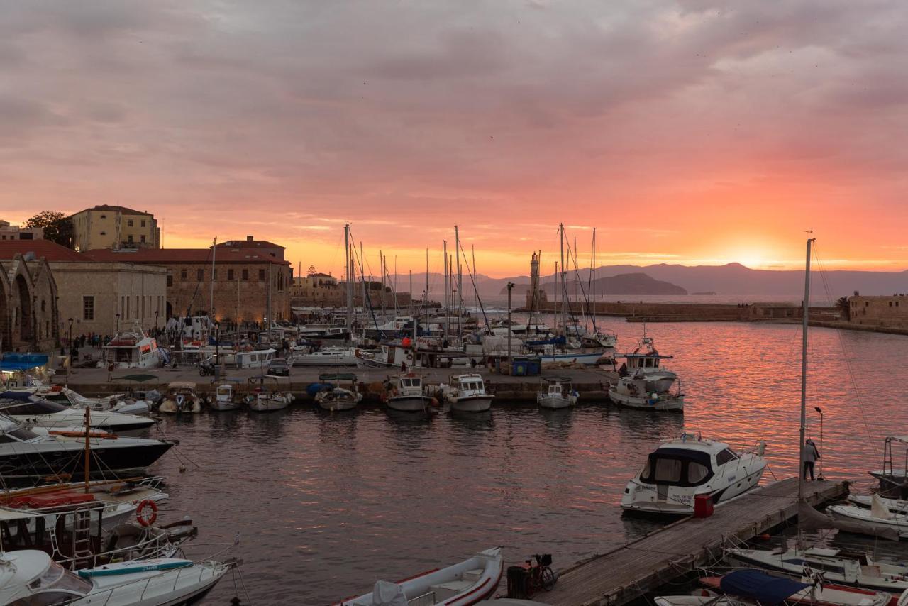Destino Home Overlooking The Venetian Port Of Chania 하니아 외부 사진