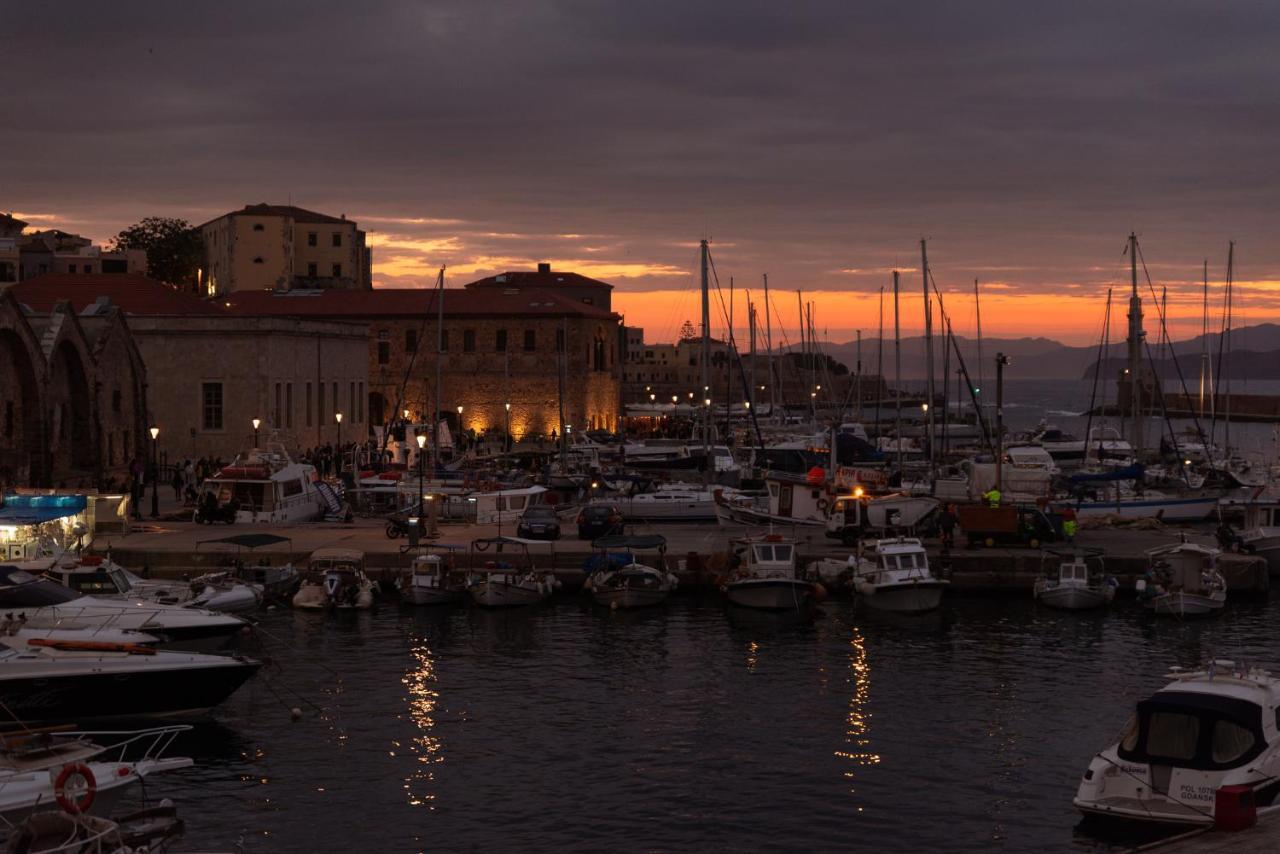 Destino Home Overlooking The Venetian Port Of Chania 하니아 외부 사진